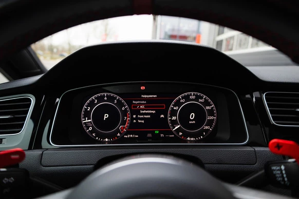 Volkswagen Golf - Afbeelding 22 van 30