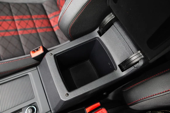 Volkswagen Golf - Afbeelding 25 van 30