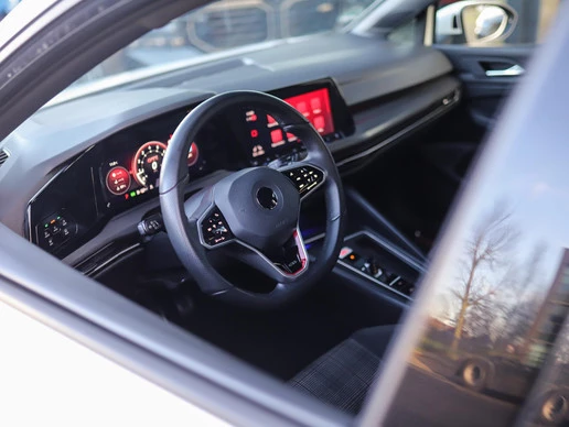 Volkswagen Golf - Afbeelding 23 van 30