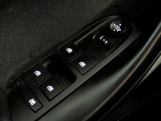 Opel Astra - Afbeelding 17 van 27