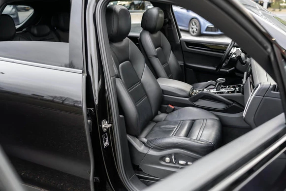 Porsche Cayenne - Afbeelding 25 van 30