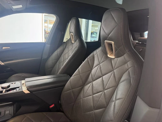 BMW iX - Afbeelding 16 van 30