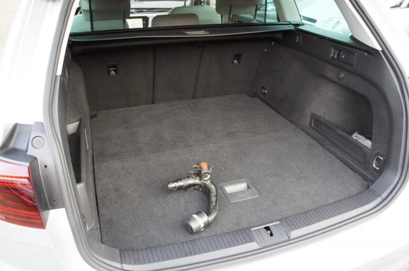 Volkswagen Passat - Afbeelding 18 van 30