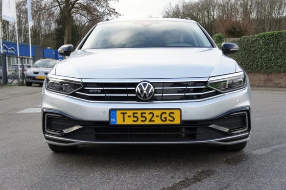Volkswagen Passat - Afbeelding 23 van 30