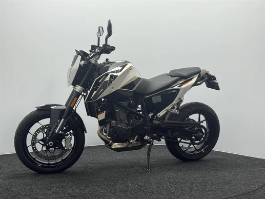 KTM 690 - Afbeelding 8 van 17