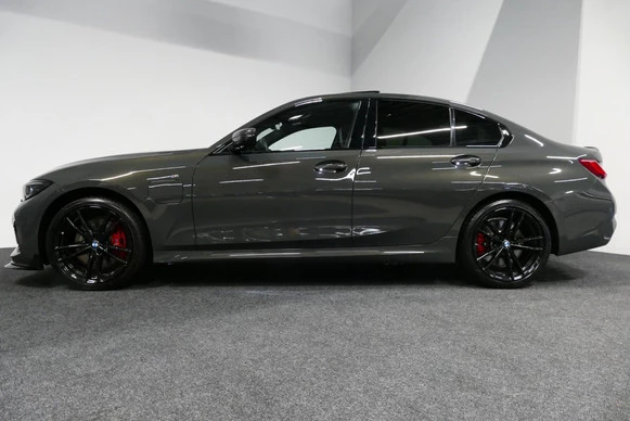 BMW 3 Serie - Afbeelding 1 van 30