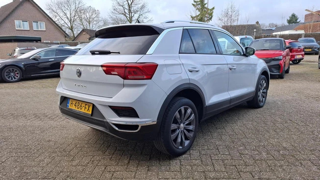 Volkswagen T-Roc - Afbeelding 15 van 18
