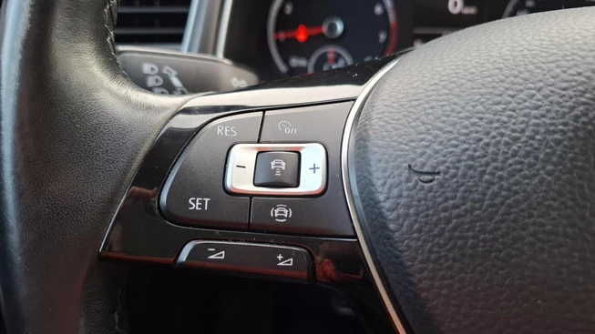 Volkswagen T-Roc - Afbeelding 17 van 18