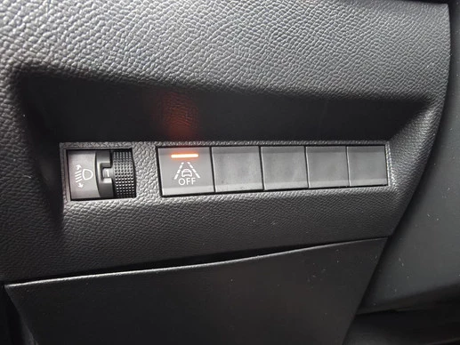 Peugeot 208 - Afbeelding 25 van 30