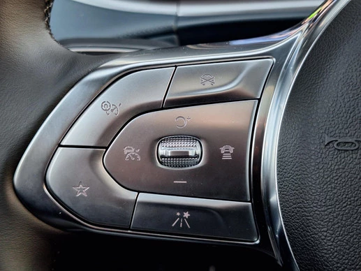 Voyah Free - Afbeelding 13 van 30