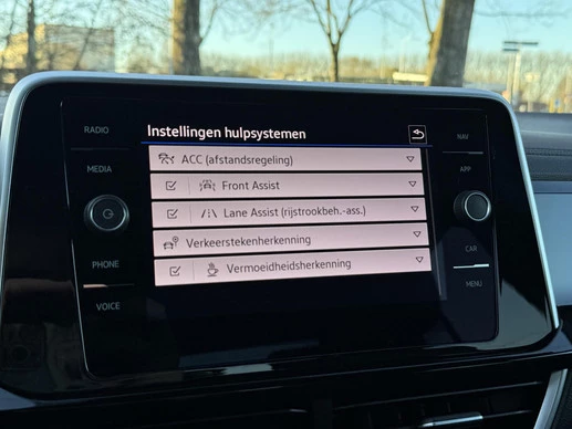 Volkswagen T-Roc - Afbeelding 23 van 30