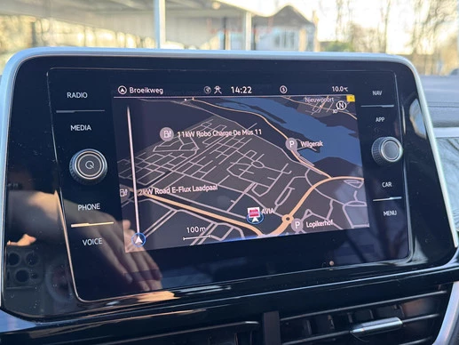 Volkswagen T-Roc - Afbeelding 25 van 30