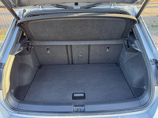 Volkswagen T-Roc - Afbeelding 28 van 30