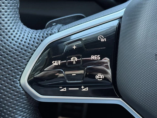 Volkswagen T-Roc - Afbeelding 17 van 30