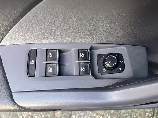 Volkswagen T-Cross - Afbeelding 8 van 30