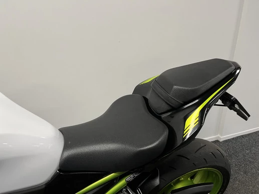 Kawasaki Z900 - Afbeelding 17 van 19