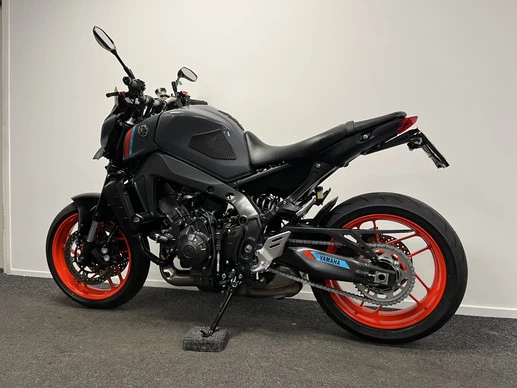Yamaha MT 09 - Afbeelding 15 van 22