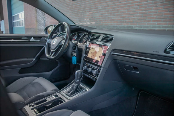 Volkswagen Golf - Afbeelding 22 van 30