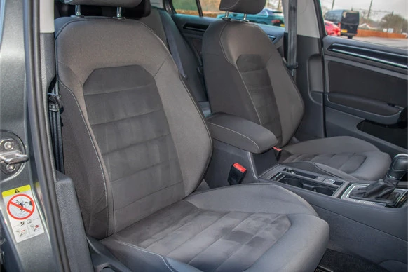 Volkswagen Golf - Afbeelding 23 van 30
