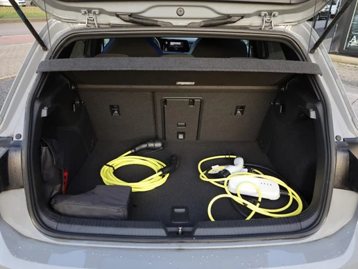 Volkswagen Golf - Afbeelding 21 van 30