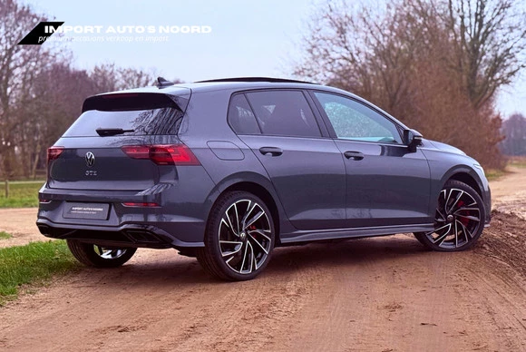 Volkswagen Golf - Afbeelding 23 van 29