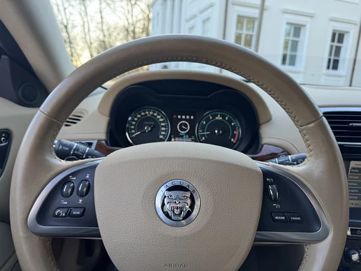 Jaguar XK - Afbeelding 15 van 30