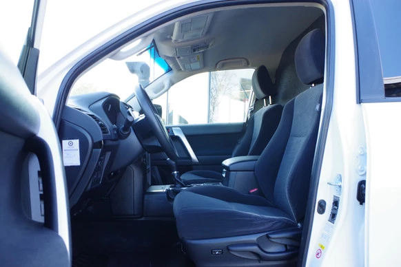 Toyota Land Cruiser - Afbeelding 13 van 28
