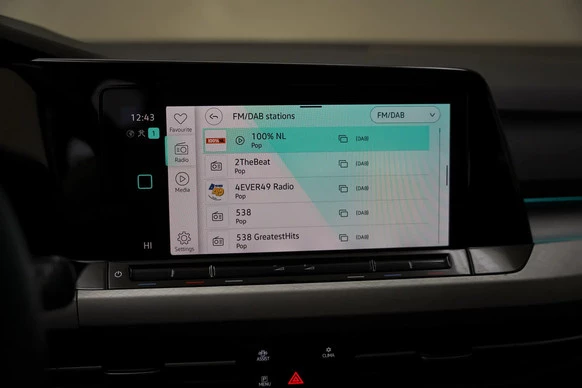 Volkswagen Golf - Afbeelding 25 van 30