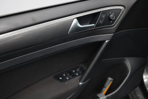 Volkswagen Golf - Afbeelding 23 van 30