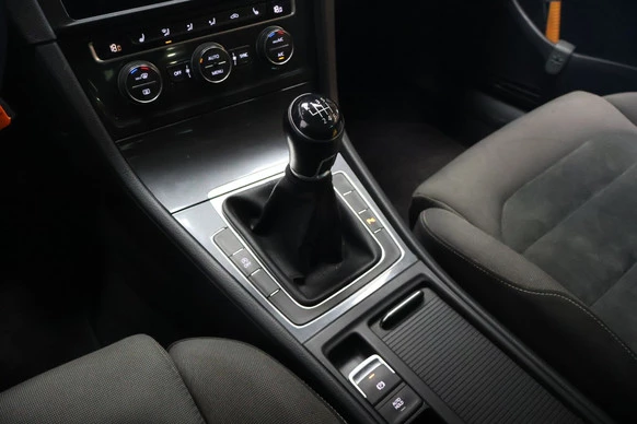 Volkswagen Golf - Afbeelding 25 van 30