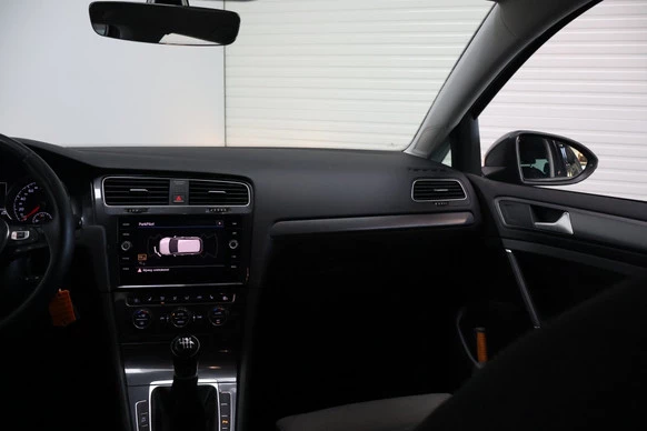 Volkswagen Golf - Afbeelding 27 van 30