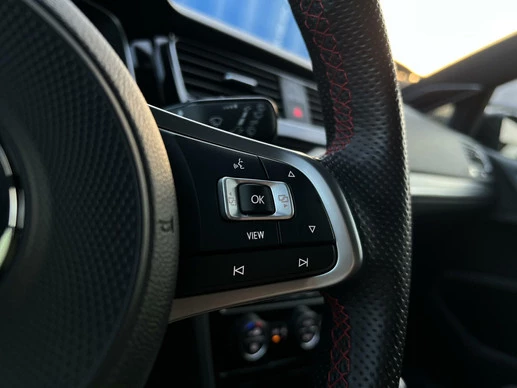 Volkswagen Golf - Afbeelding 18 van 30