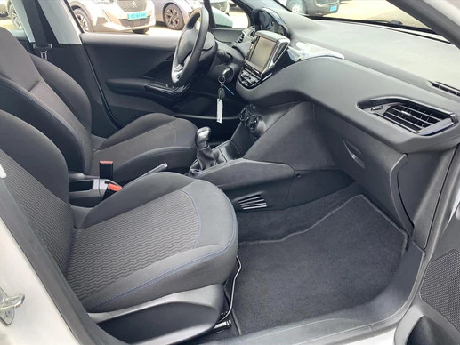 Peugeot 208 - Afbeelding 4 van 30