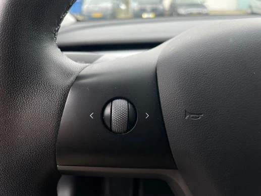 Tesla Model 3 - Afbeelding 8 van 24