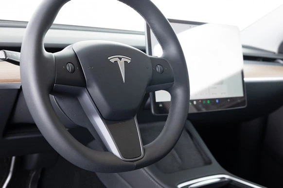 Tesla Model Y - Afbeelding 14 van 23