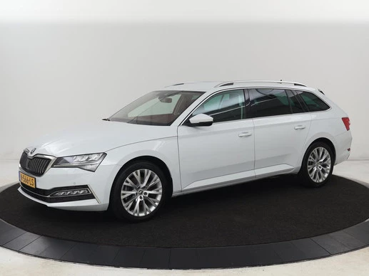 Škoda Superb - Afbeelding 1 van 30