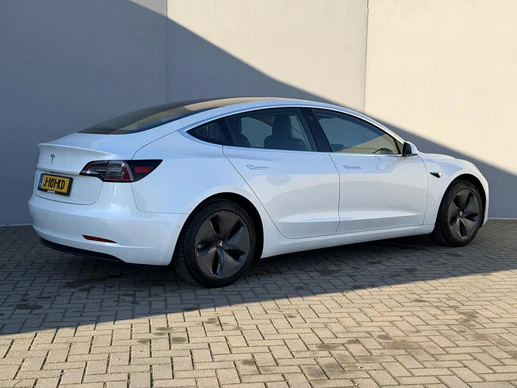 Tesla Model 3 - Afbeelding 3 van 30
