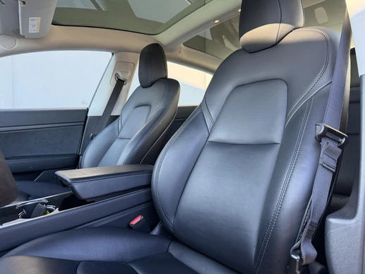 Tesla Model 3 - Afbeelding 12 van 30