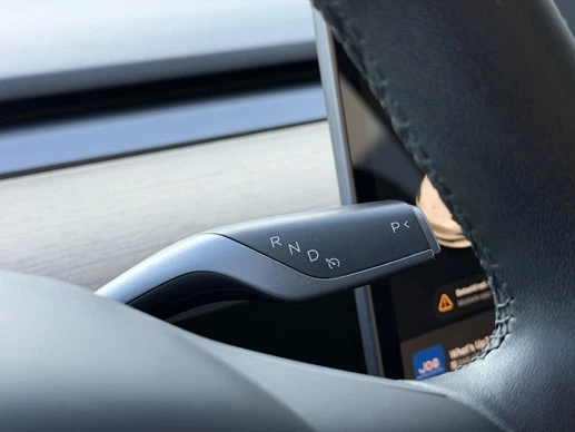 Tesla Model 3 - Afbeelding 16 van 30