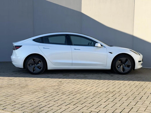 Tesla Model 3 - Afbeelding 27 van 30
