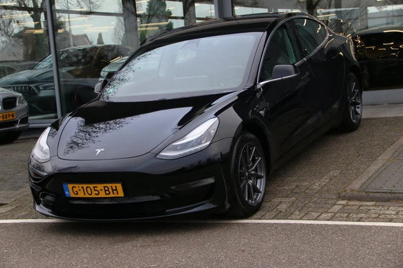Tesla Model 3 - Afbeelding 1 van 19