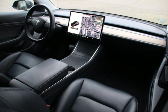 Tesla Model 3 - Afbeelding 11 van 19