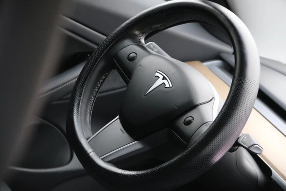 Tesla Model 3 - Afbeelding 12 van 19