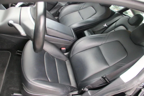 Tesla Model 3 - Afbeelding 13 van 19