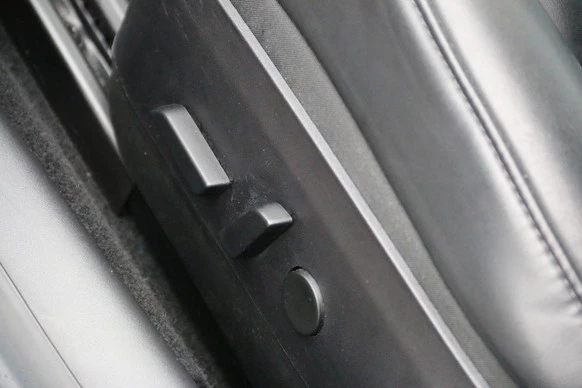 Tesla Model 3 - Afbeelding 14 van 19