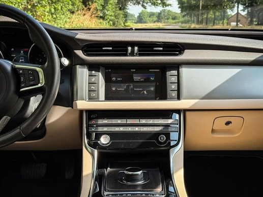 Jaguar XF - Afbeelding 10 van 30