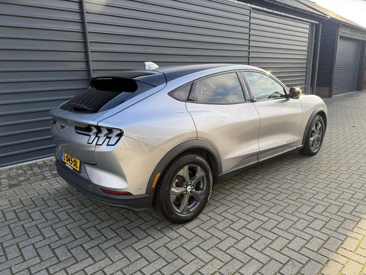 Ford Mustang Mach-E - Afbeelding 5 van 30