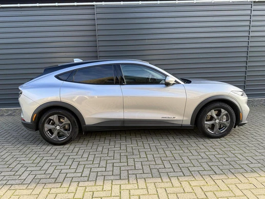 Ford Mustang Mach-E - Afbeelding 6 van 30