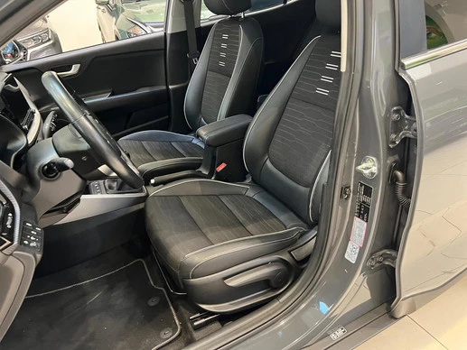 Kia Stonic - Afbeelding 13 van 28