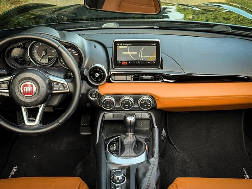 Fiat 124 Spider - Afbeelding 9 van 30